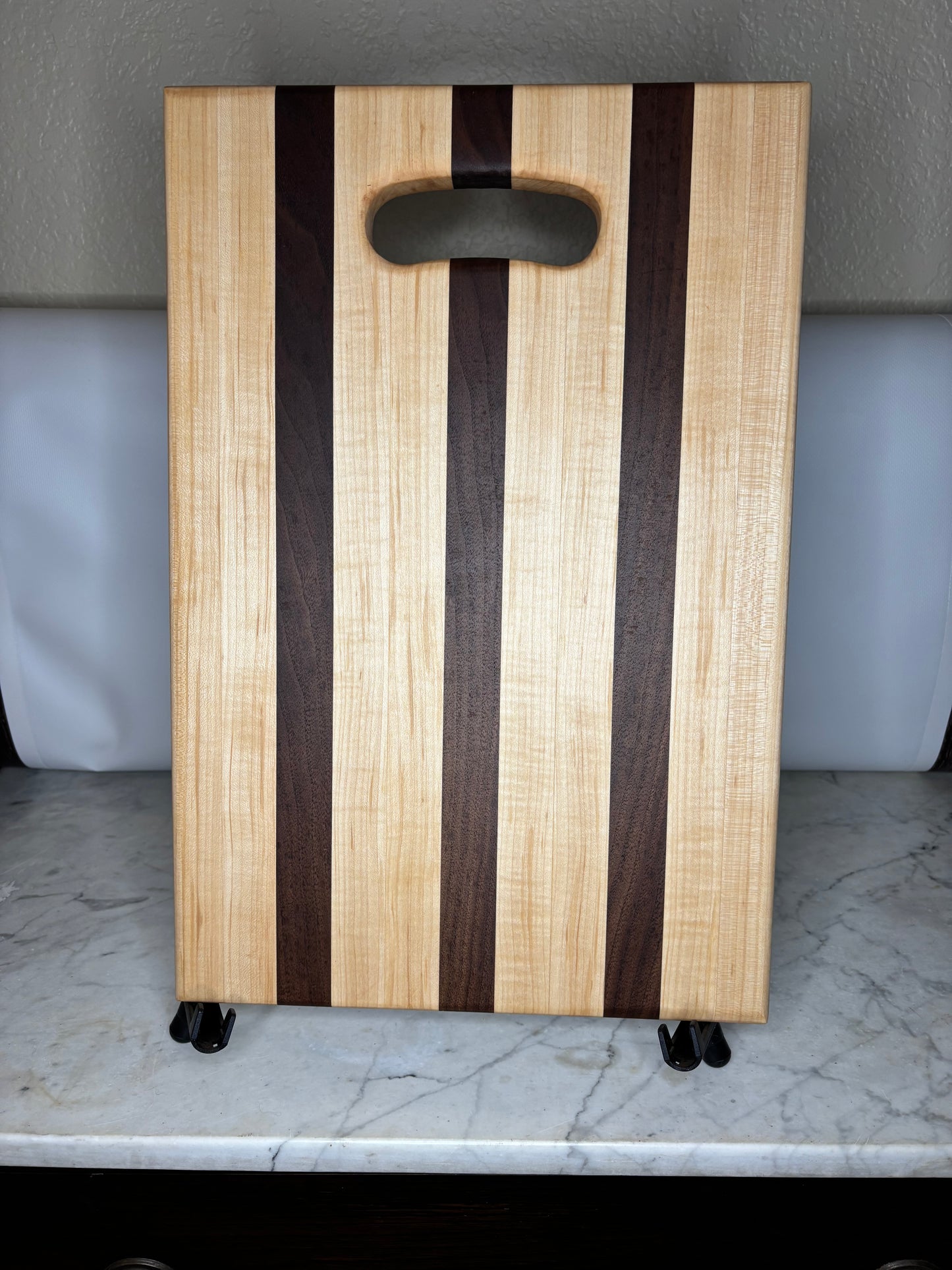 Edge-cut Cutting Board