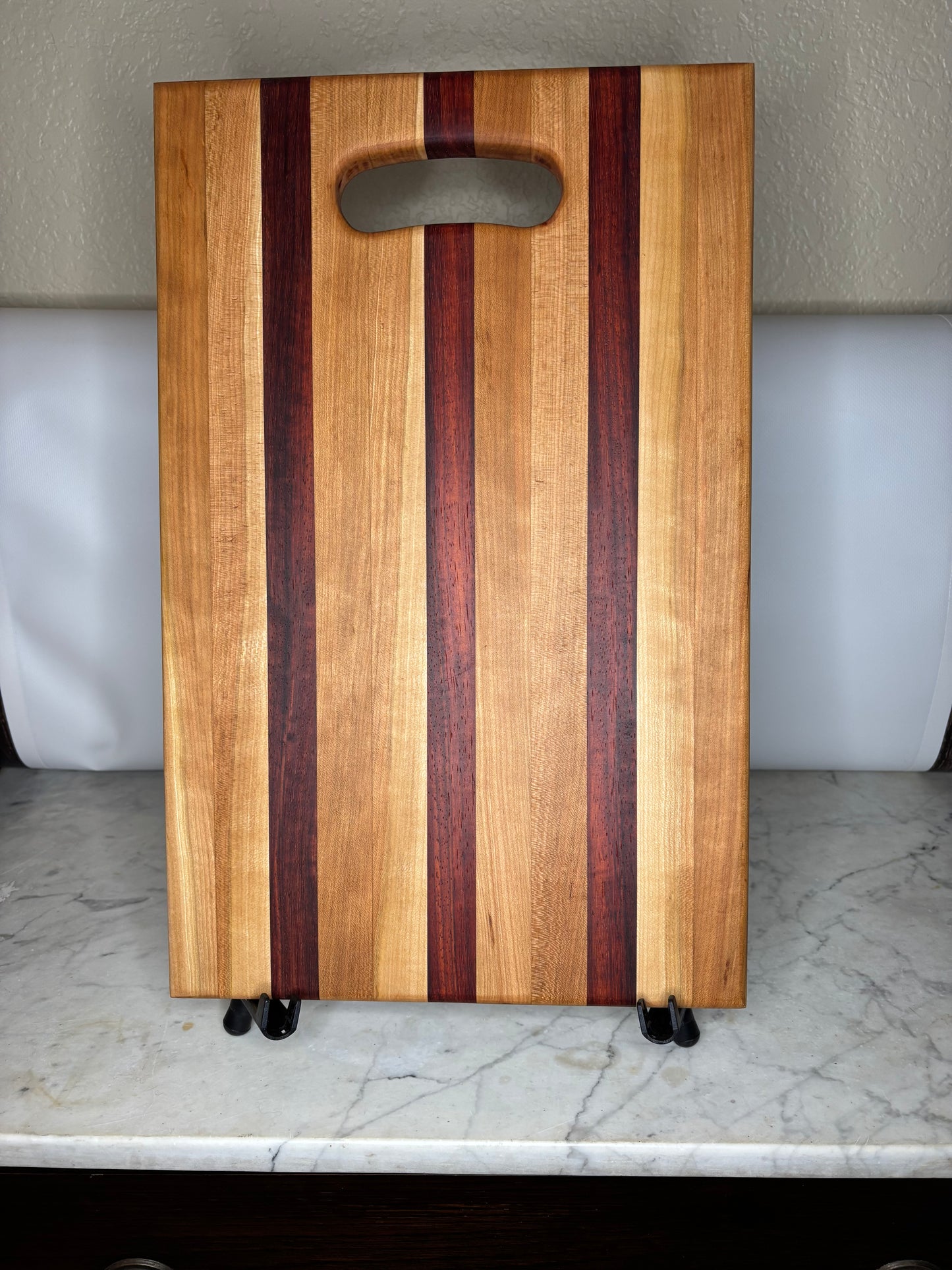 Edge-cut Cutting Board